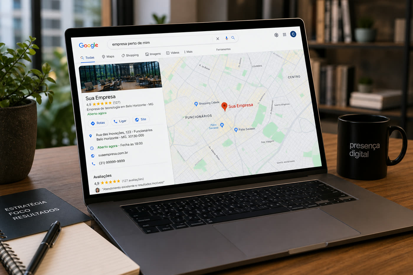 Imagem realista de laptop com Google Meu Negócio e mapa